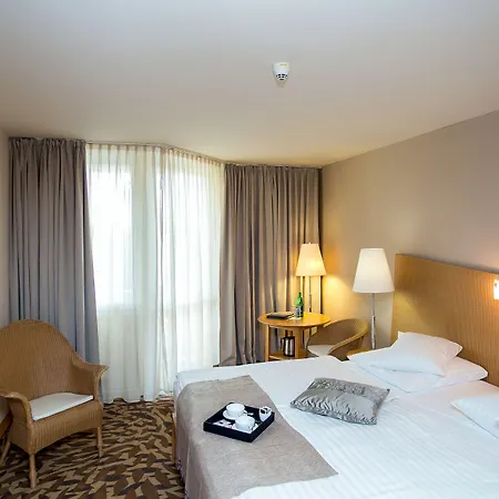 Lotus Therme & 5* Heviz