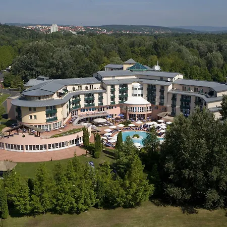 Lotus Therme & 5* Heviz