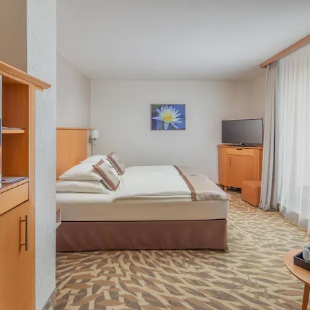 Lotus Therme & 5* Hévíz