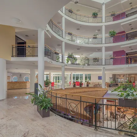 Hotel Lotus Therme &