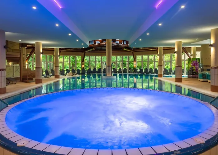 Lotus Therme & Hotell