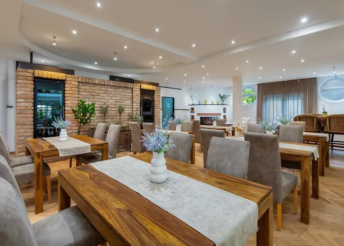 Hotell Lotus Therme &