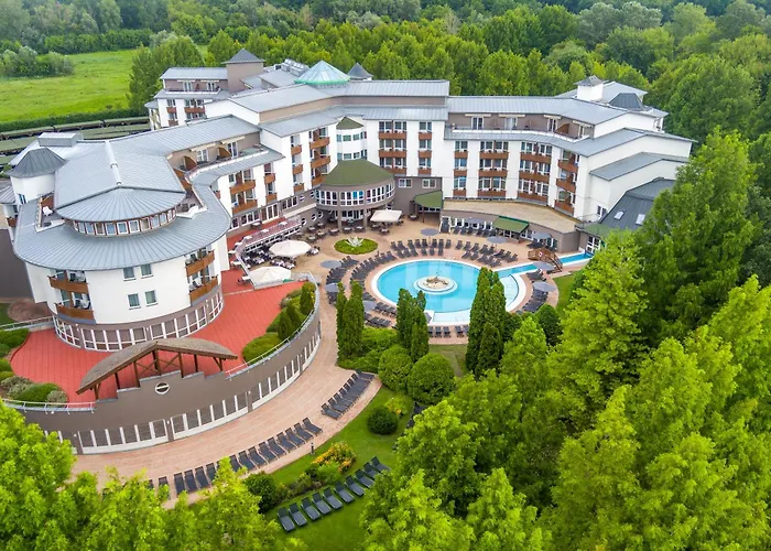 Lotus Therme & Hotell 5*