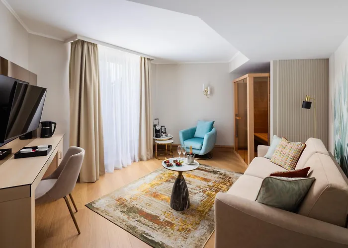 Lotus Therme & Hotel 5*