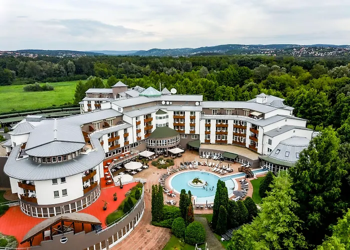 Lotus Therme & Hotel 5*